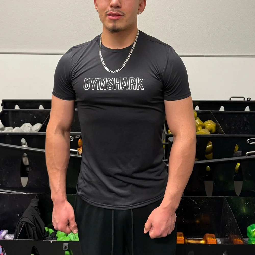 GYMSHARK MEN CUT OUT LOGO T SHIRT BODYBUILDING BODYBUILDER WEIGHT LIFTING ACTION - Picture 9 of 16